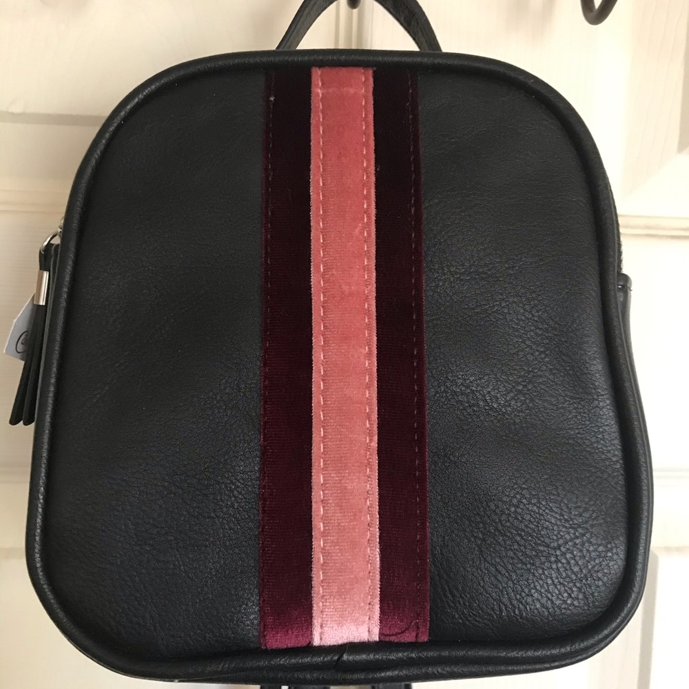 NWT Candie’s mini convertible backpack